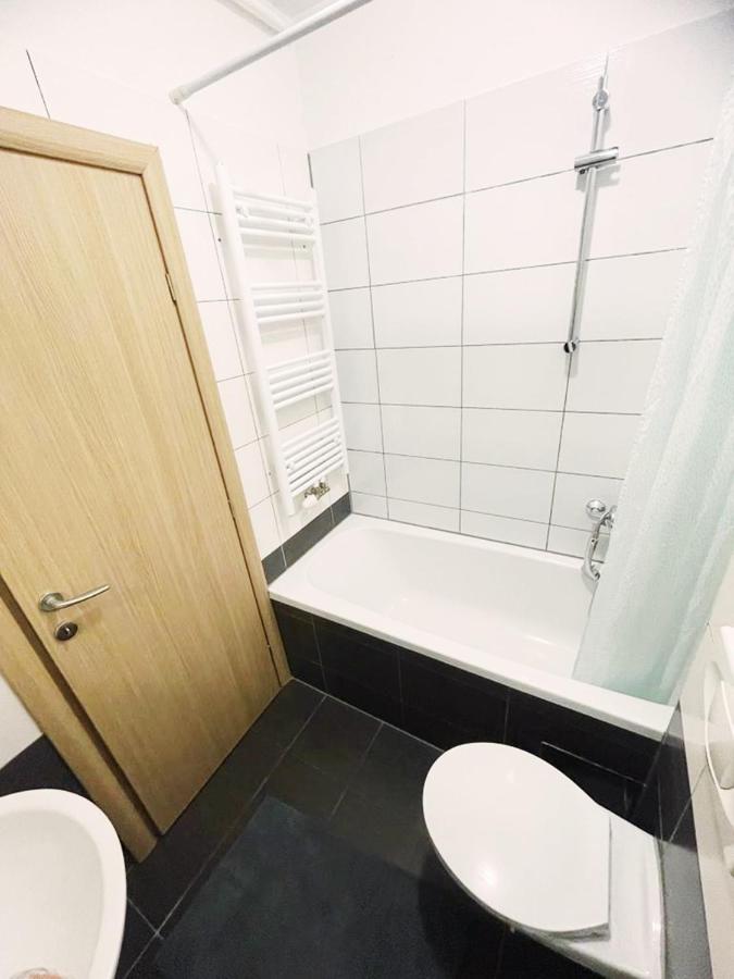 Doma-Lu Apartment-Near Airport And Highway- Free Parking Velika Mlaka 外观 照片